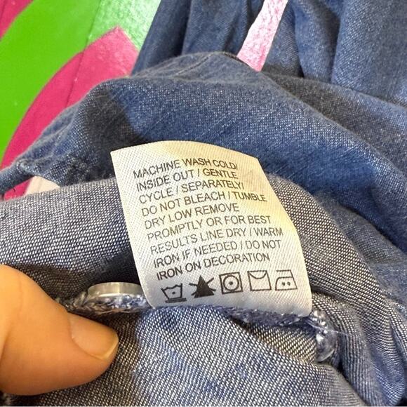 Cruel Denim, Pearl Snap Shirt with Fringe. Size Medium. Excellent condition! - Picture 5 of 6